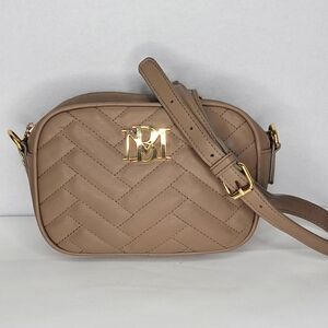 Badgley Mischka Quilted Crossbody‎ Bag. P131